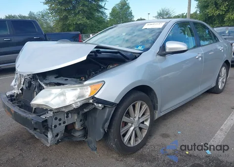 2012 Toyota Camry Xle z USA, uszkodzony, nr VIN 4T4BF1FK6CR242800